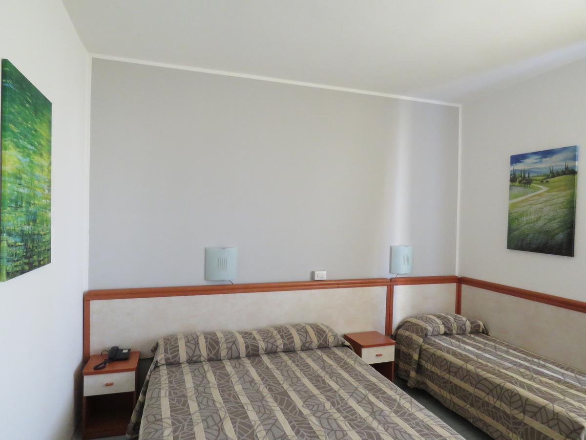 Hotel Marta Forli Ngoại thất bức ảnh