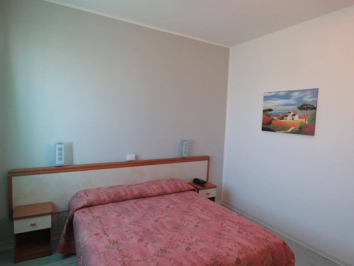 Hotel Marta Forli Ngoại thất bức ảnh